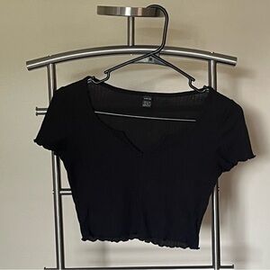 Black V-neck Cropped Top
